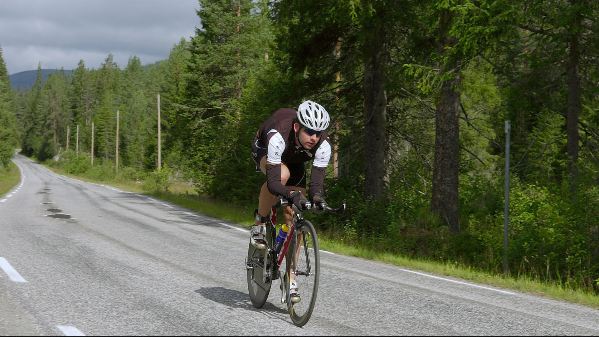 体育焦点报道独家视角,体育新闻电台