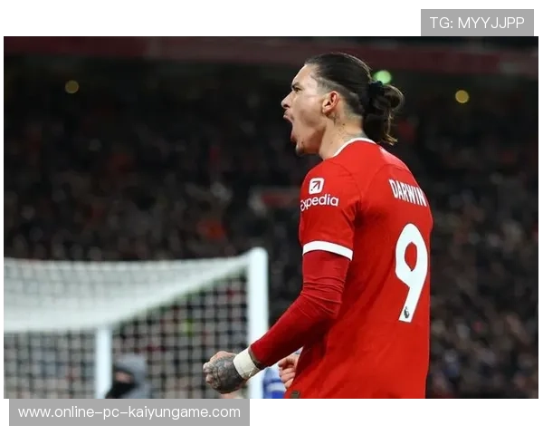 利物浦禁区低平球传中，努涅斯门前点射命中